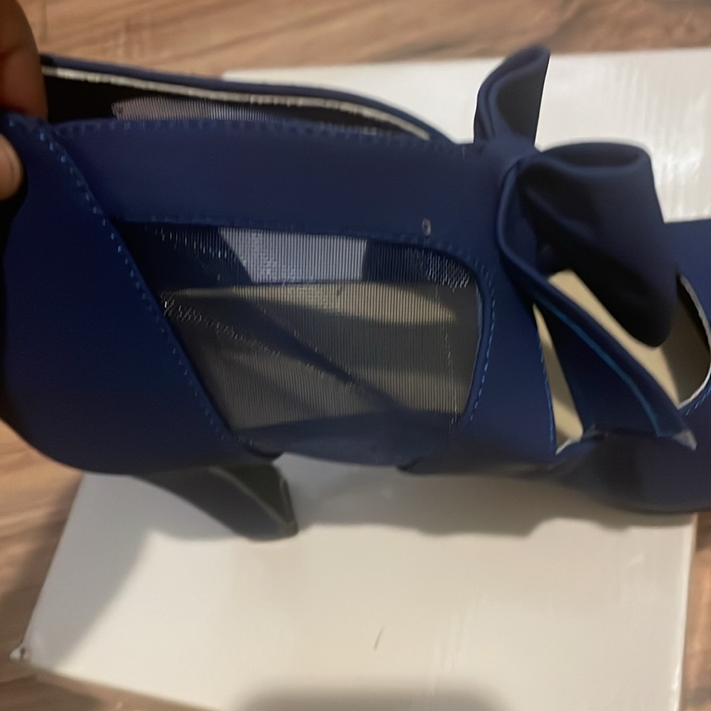 Heels - Picture 4 of 6